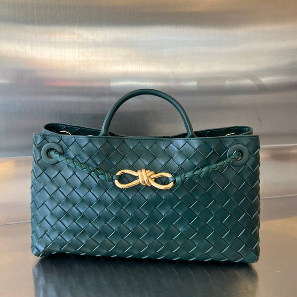 SMALL ANDIAMO 29 IN EMERALD GREEN LAMBSKIN