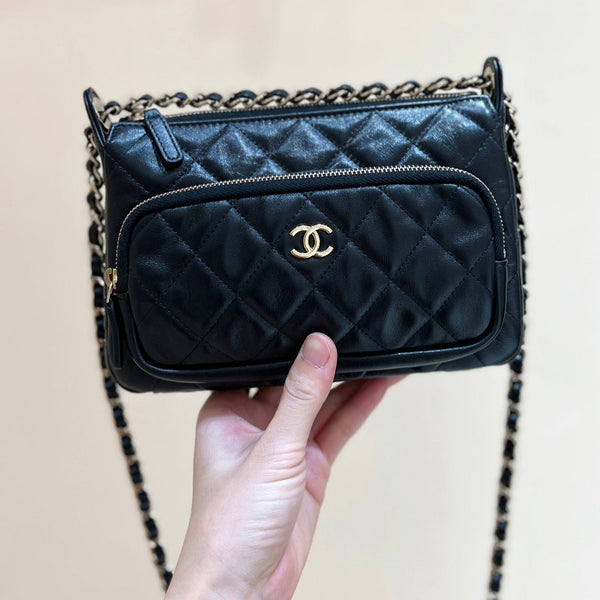 QUILTED SHOULDER BAG 21 IN BLACK LAMBSKIN WITH GOLD METALLIC